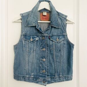 Levi's Classic Light Blue Denim Vest